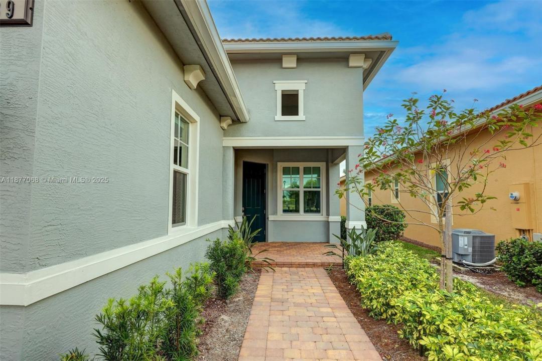 9189 SW Pepoli Way, Port St. Lucie, Florida 34987