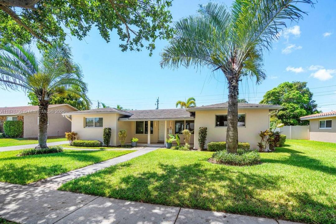 235 SE 6th St, Dania Beach, Florida 33004