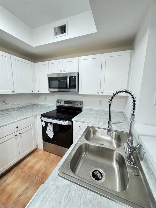 10170 SW 88th St 305, Miami, Flórida 33176, Estados Unidos