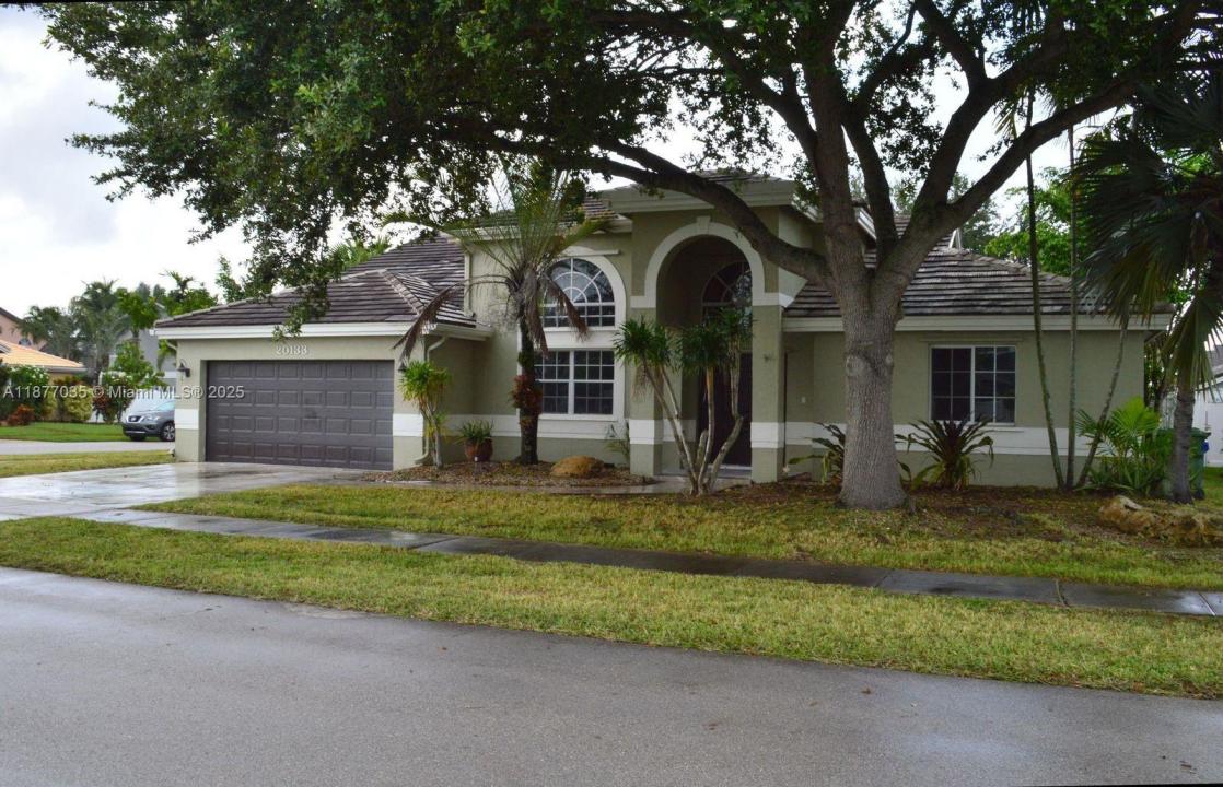 20133 NW 9th Ct, Pembroke Pines, Floride 33029, États-Unis