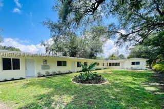 780 NE 122nd St 4, North Miami, Florida 33161, USA