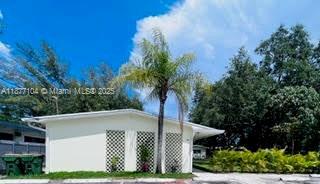 780 NE 122nd St 4, North Miami, Флорида 33161, Соединенные Штаты