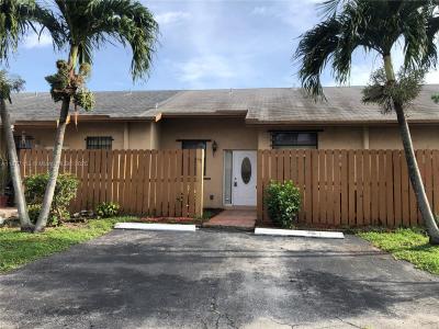 6735 NW 193rd Ln 6735, Hialeah, Florida 33015, USA