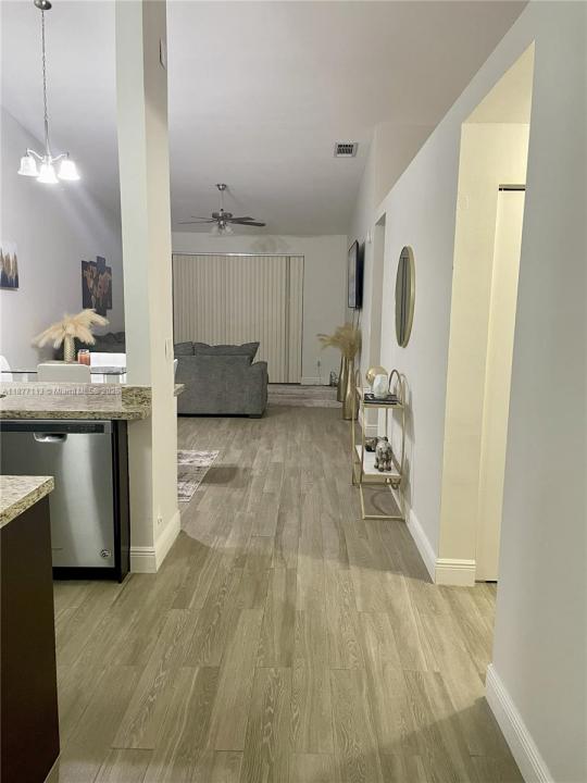 6735 NW 193rd Ln 6735, Hialeah, Flórida 33015, Estados Unidos