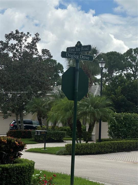 8929 W First Tee Rd, Saint Lucie West, Florida 34986