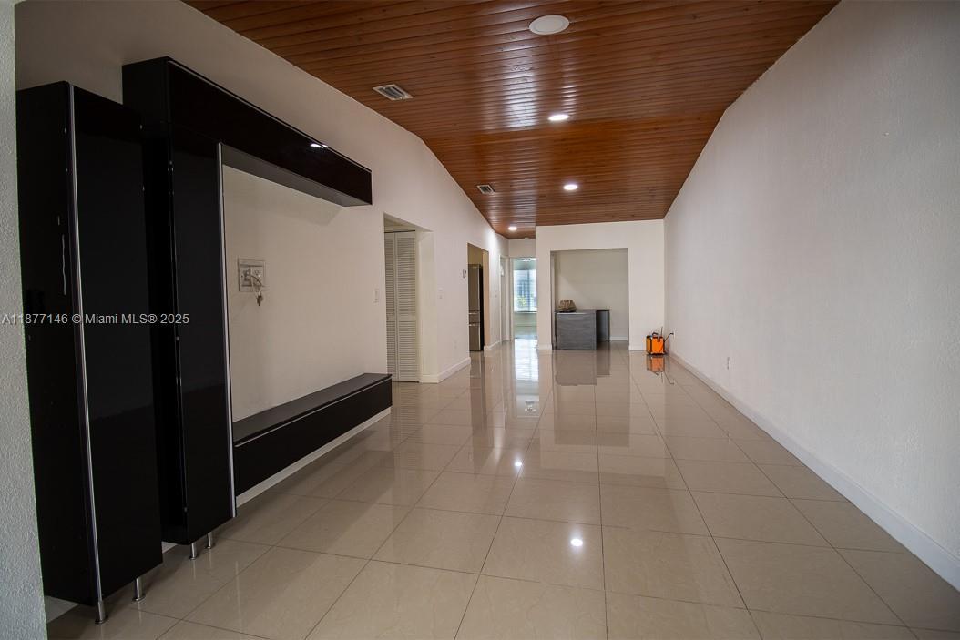 11425 NW 4th Ter 11425, Sweetwater, Floryda 33172, USA