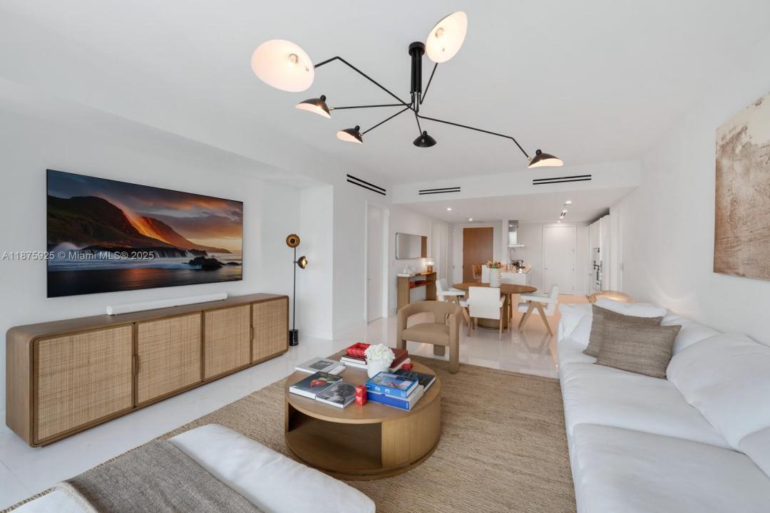 10203 Collins Ave 204, Bal Harbour, Florida 33154, Estados Unidos