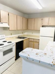 10701 Cleary Blvd 110, Plantation, Florida 33324, USA