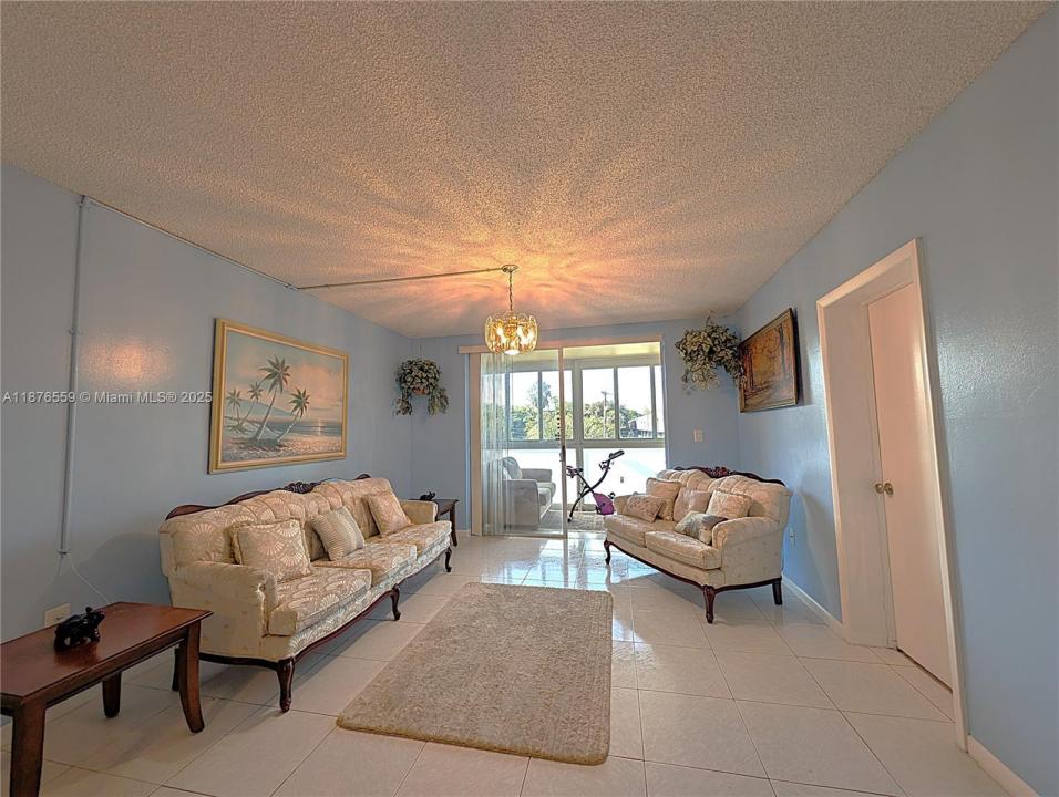 5935 Del Lago Cir 307, Sunrise, Florida 33313, Estados Unidos