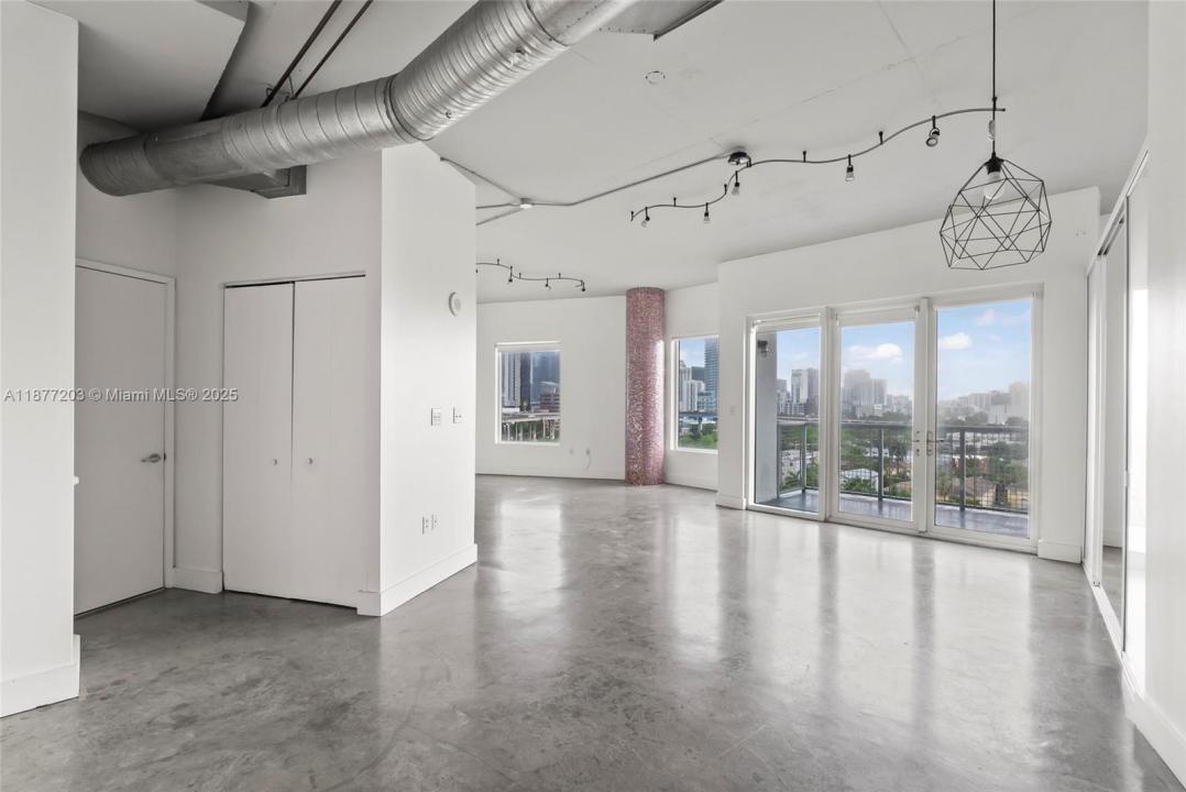 10 SW South River Dr 1006, Miami, Florida 33130
