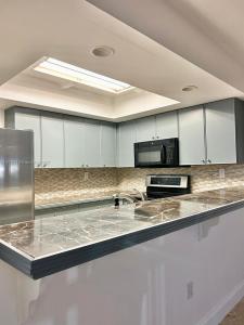 701 NW 19th St 304, Fort Lauderdale, Florida 33311, USA