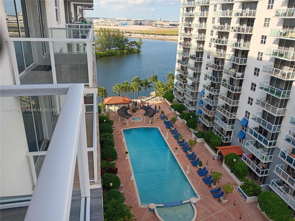 5085 NW 7th St 1412, Miami, 佛羅里達州 33126, 美國