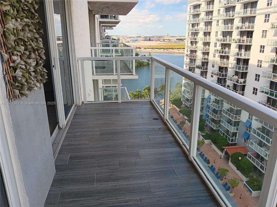 5085 NW 7th St 1412, Miami, 佛羅里達州 33126, 美國