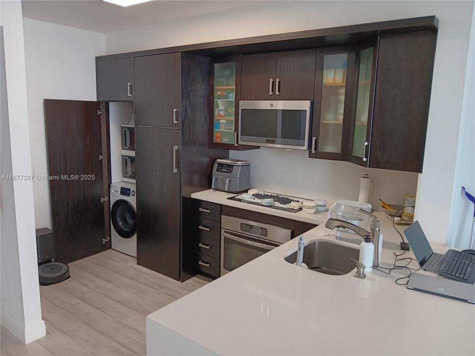 5085 NW 7th St 1412, Miami, 佛羅里達州 33126, 美國