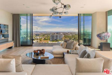 W Sunset Boulevard, West Hollywood, Калифорния 90069, Соединенные Штаты