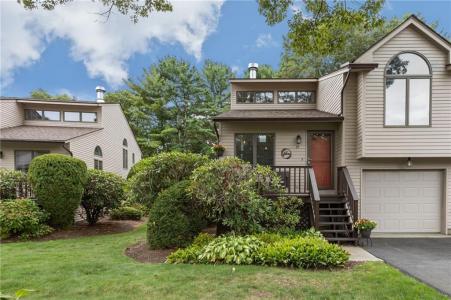 84 Cardinal Drive, North Kingstown, RI 02852, USA
