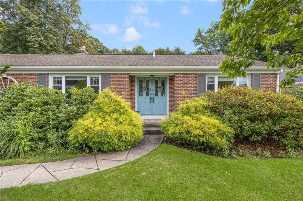 18 Hanley Farm Road, Warren, Rhode Island 02885