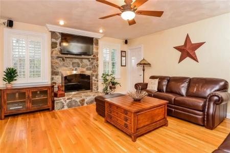 45 Captain John Wightman Lane, North Kingstown, Rhode Island 02852