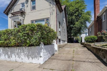 123 Yorkshire Street, Providence, Rhode Island 02908