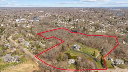 200 Pond Street, South Kingstown, Rhode Island 02879
