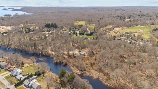 200 Pond Street, South Kingstown, Rhode Island 02879