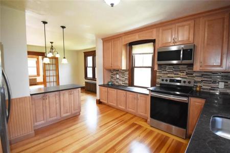 134 East Main Road, Portsmouth, RI 02871, USA