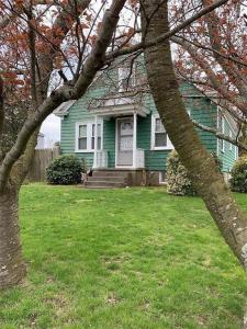 134 East Main Road, Portsmouth, Rhode Island 02871