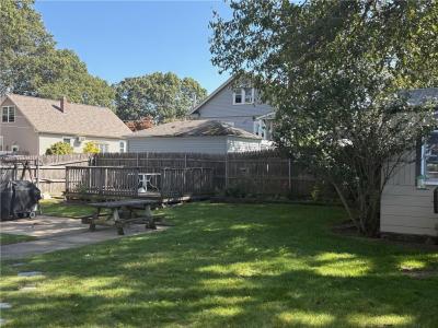 100 Elberta Street, Warwick, Rhode Island 02889, États-Unis