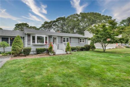 7 Cosett Road, Warwick, RI 02886, USA