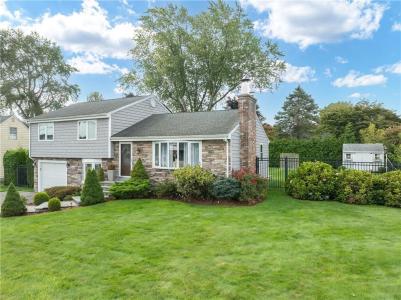 89 Plymouth Road, East Providence, Rhode Island 02914, États-Unis