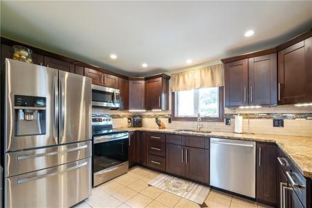 89 Plymouth Road, East Providence, Rhode Island 02914, États-Unis