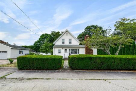 11 Longvue Avenue, Westerly, Rhode Island 02891