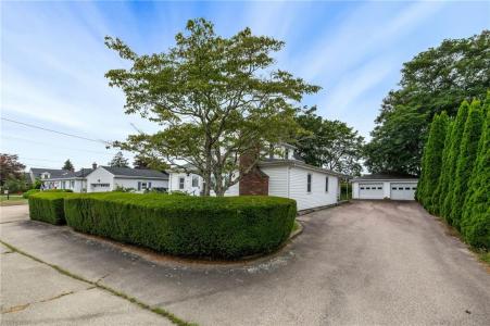 11 Longvue Avenue, Westerly, Rhode Island 02891