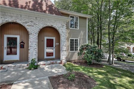 28 Marigold Circle, North Providence, RI 02904, USA