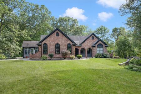 291 Old Oxford Road, North Smithfield, Rhode Island 02896