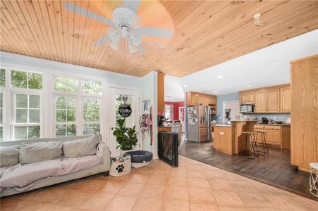 291 Old Oxford Road, North Smithfield, Rhode Island 02896