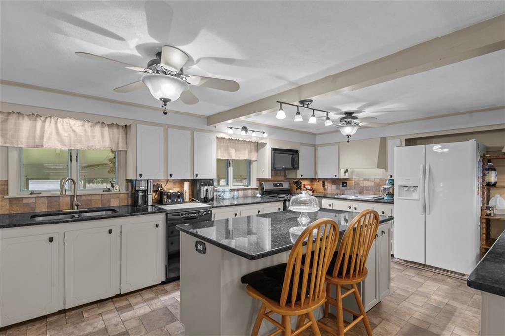 103 Clews Street, Pawtucket, Rhode Island 02861, USA