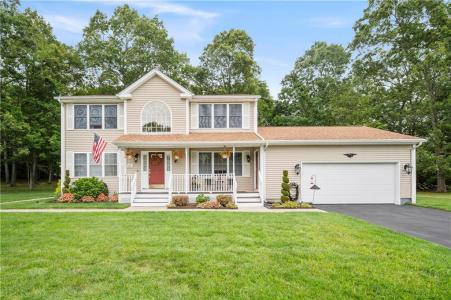 51 Gilcrest Drive, West Warwick, RI 02893, USA