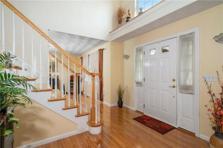 51 Gilcrest Drive, West Warwick, Rhode Island 02893
