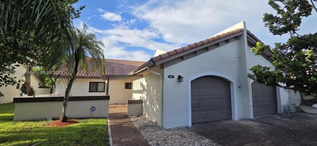 11527 SW 84th Ln, Miami, Florida 33173, USA