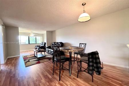 4820 W Lucerne Lakes Blvd W 207, Lake Worth, Florida 33467, USA
