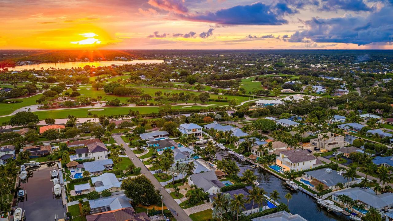 19 Leeward Circle, Tequesta, Florida 33469