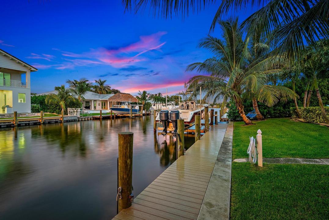 19 Leeward Circle, Tequesta, Florida 33469