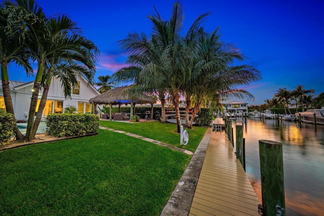 19 Leeward Circle, Tequesta, Florida 33469