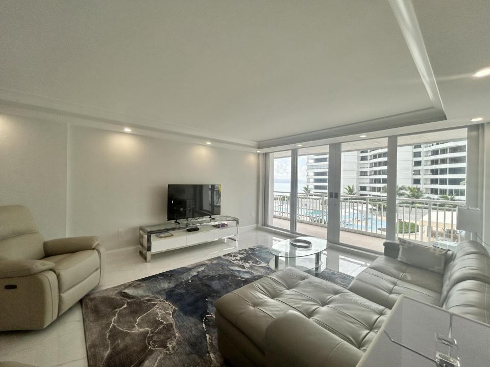 3546 S South Ocean Boulevard 405, South Palm Beach, Florida 33480