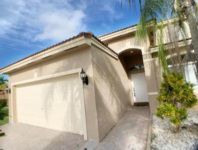 5152 Woodfield Way, Coconut Creek, Florida 33073