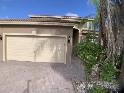 5152 Woodfield Way, Coconut Creek, Florida 33073