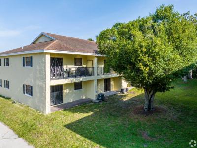 1803 S Parrott Avenue E103, Parrott's Landing, Okeechobee, Florida 34974
