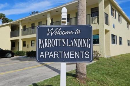 1803 S Parrott Avenue E103, Parrott's Landing, Okeechobee, Florida 34974