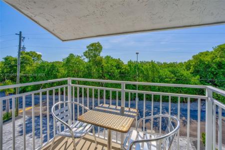 1500 Ocean Bay Dr J7, Key Largo, Florida 33037, USA